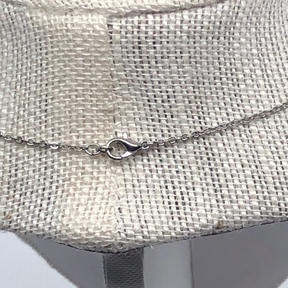 Mother of Pearl Necklace - Picture 3 of 6